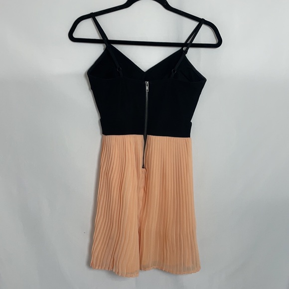 Material Girl Two Tone Strap V Neck Dress Size S - Picture 2 of 8